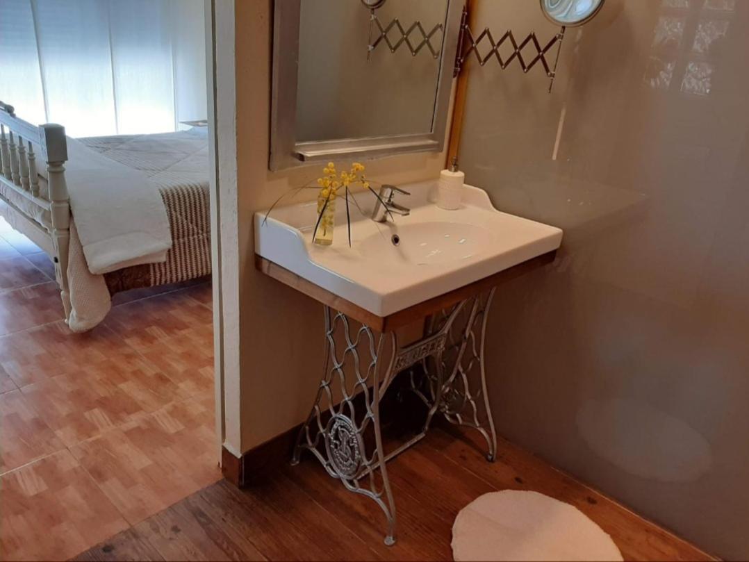 Comodo Apartamento Делтебре Екстериор снимка