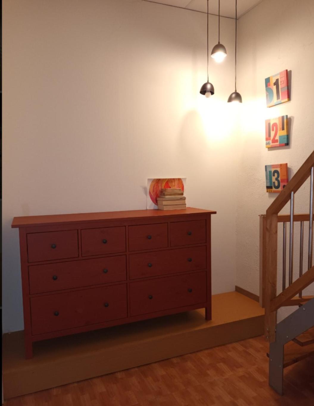 Comodo Apartamento Делтебре Екстериор снимка