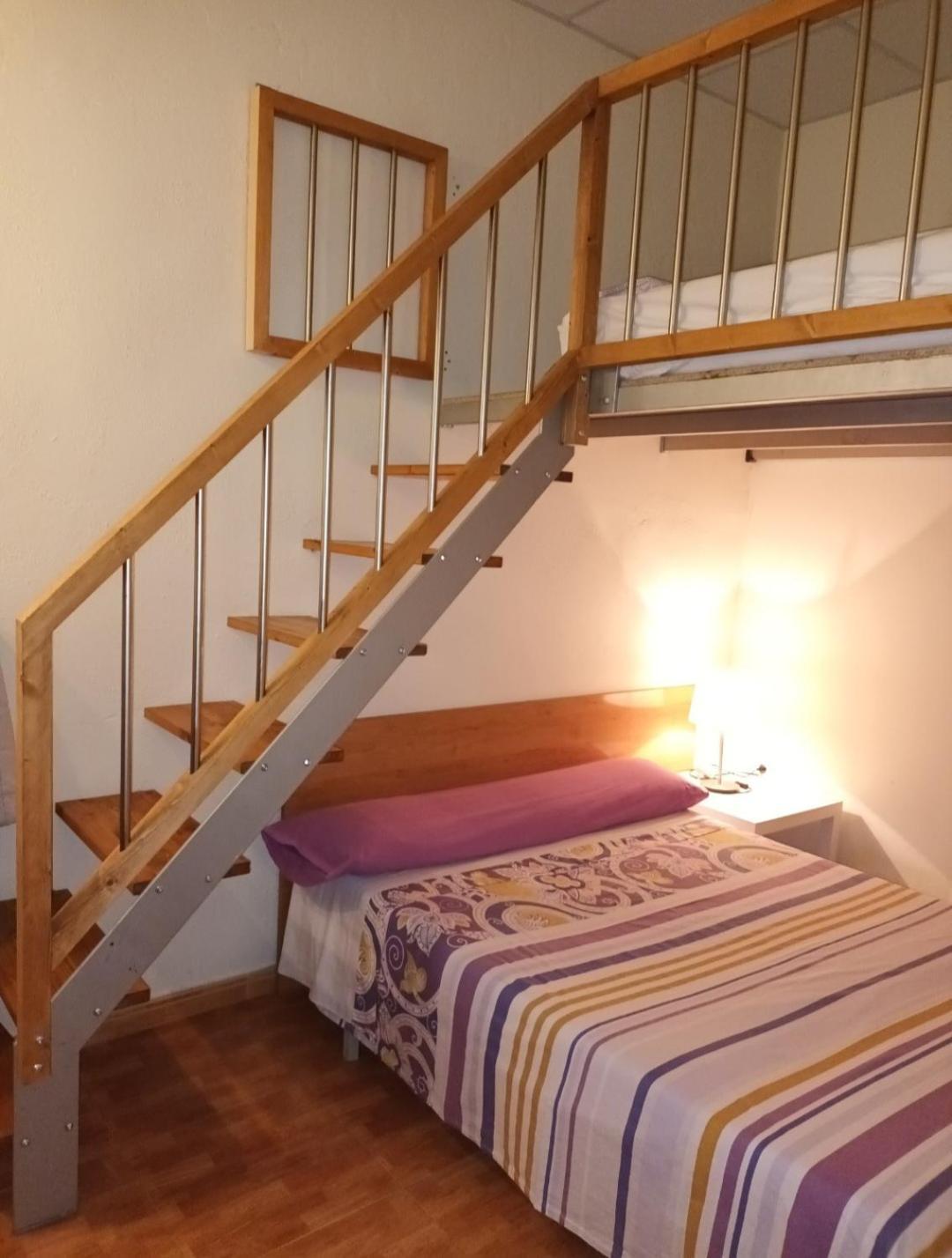 Comodo Apartamento Делтебре Екстериор снимка